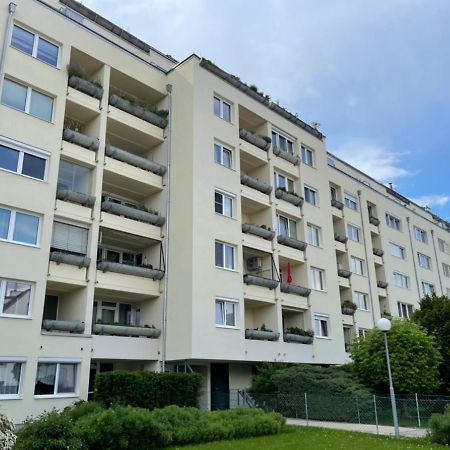 Schone Wohnung Mit Dachterrasse Bécs Kültér fotó